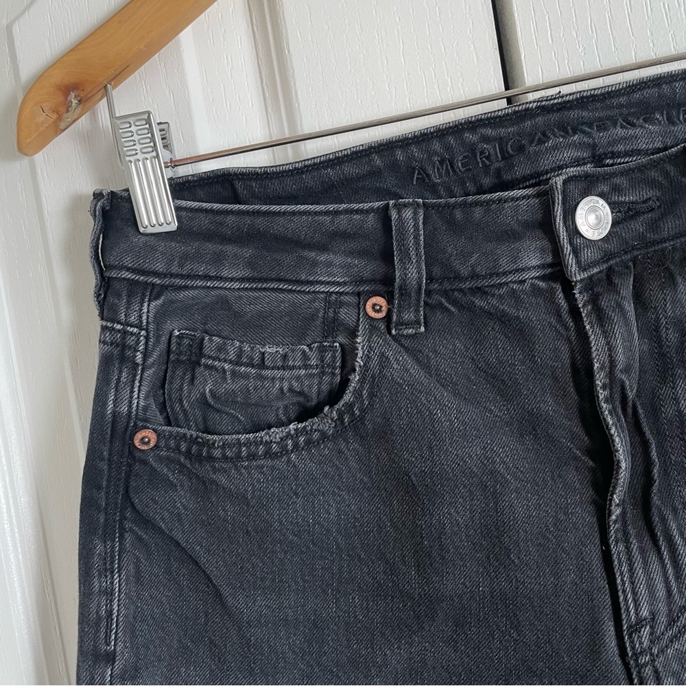 American Eagle Mom Jeans Women’s 6 Long 30” Inseam Black Ripped Straight Leg - Picture 3 of 15